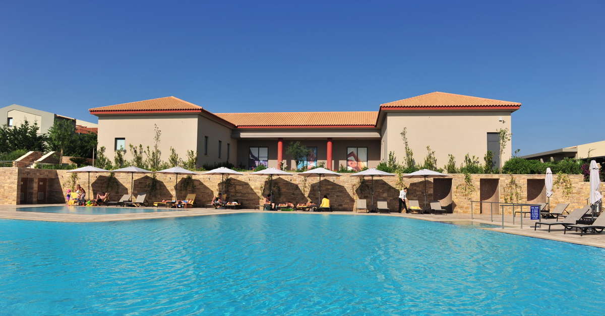 Een foto van het zwembad bij Apollonion Asterias Resort & Spa