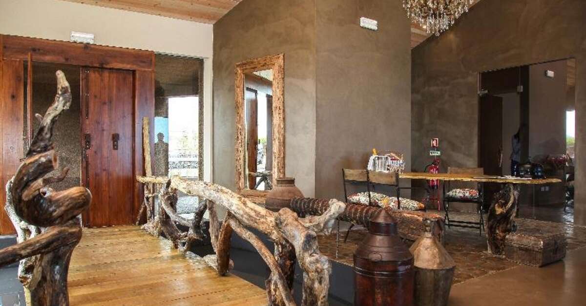 Een foto van het interieur van Santa Barbara Eco Beach Resort