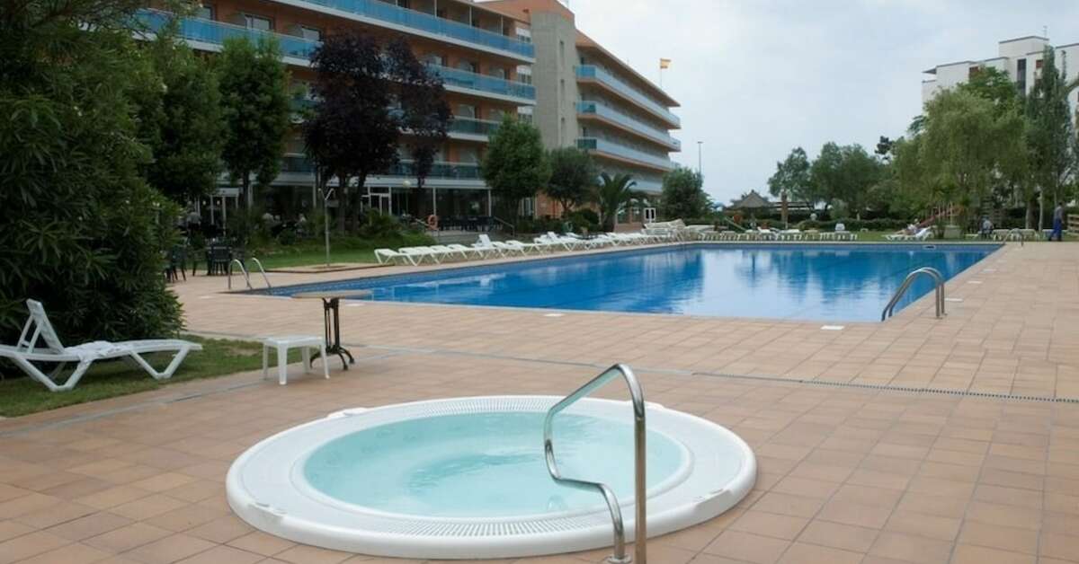 Een foto van het zwembad bij Hotel Surf-Mar by Samba Hotels