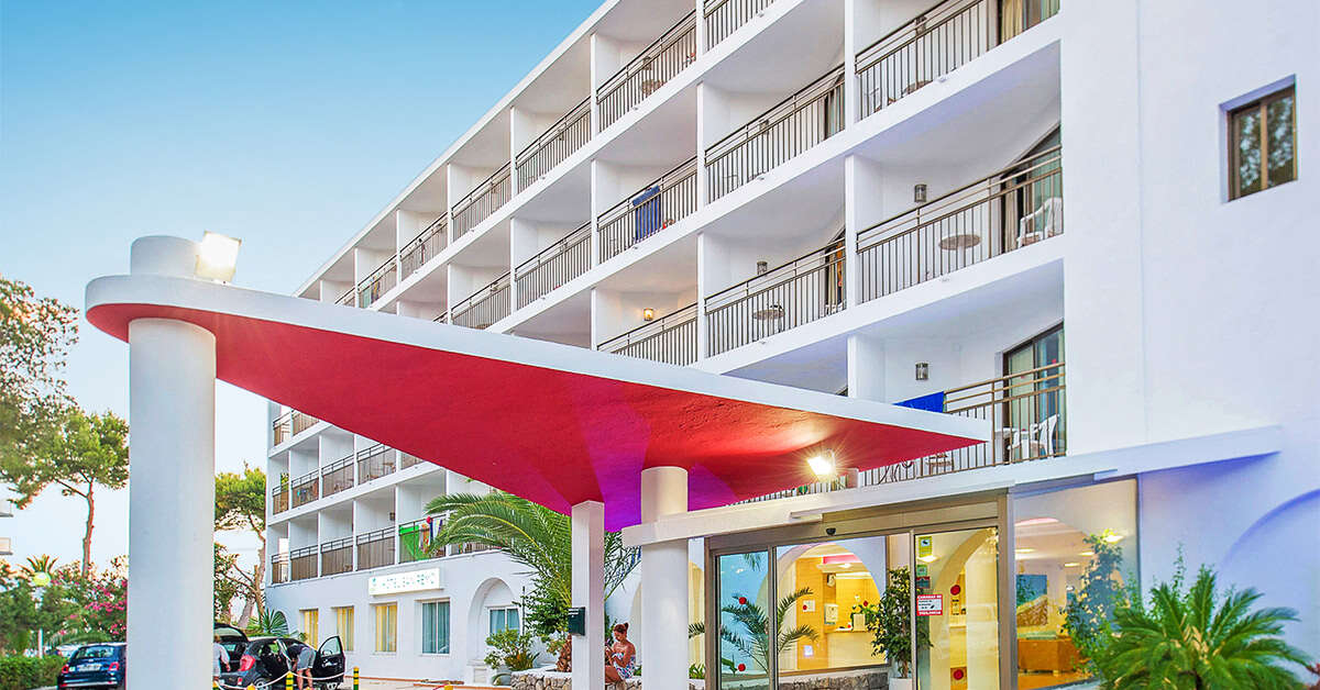 Een foto van de buitenkant van Hotel Vibra San Remo