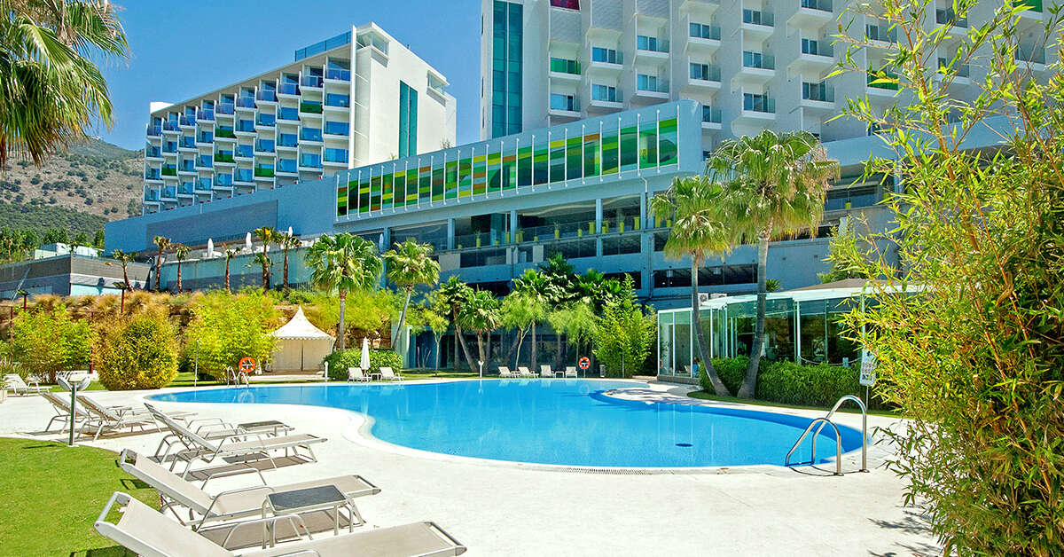 Een foto van de buitenkant van Higueron Hotel Malaga