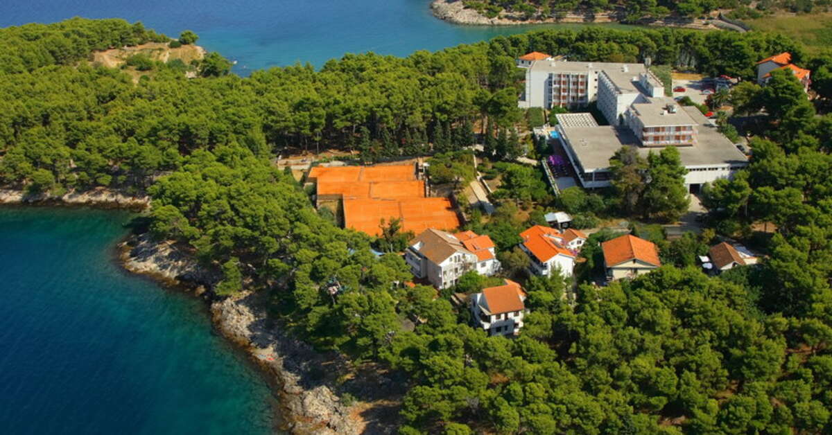 Een foto van de buitenkant van Hotel Hvar