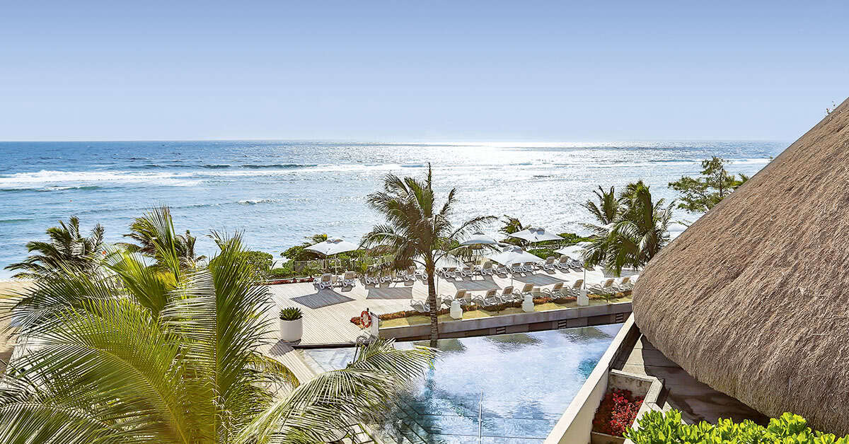 Een foto van het zwembad bij Radisson Blu Poste Lafayette Resort & Spa