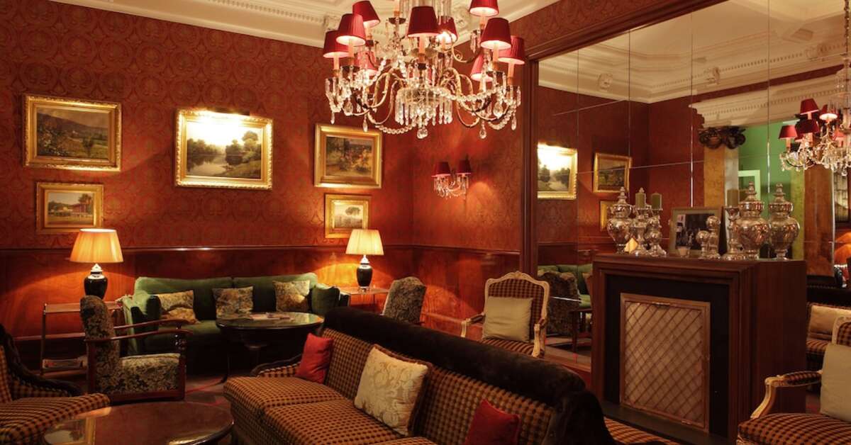 Ein Foto vom Innenbereich im Grande Hotel Do Porto