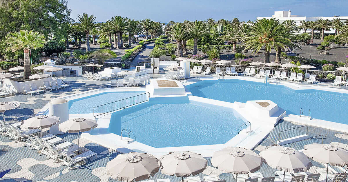 Een foto van het zwembad bij Relaxia Olivina Lanzarote