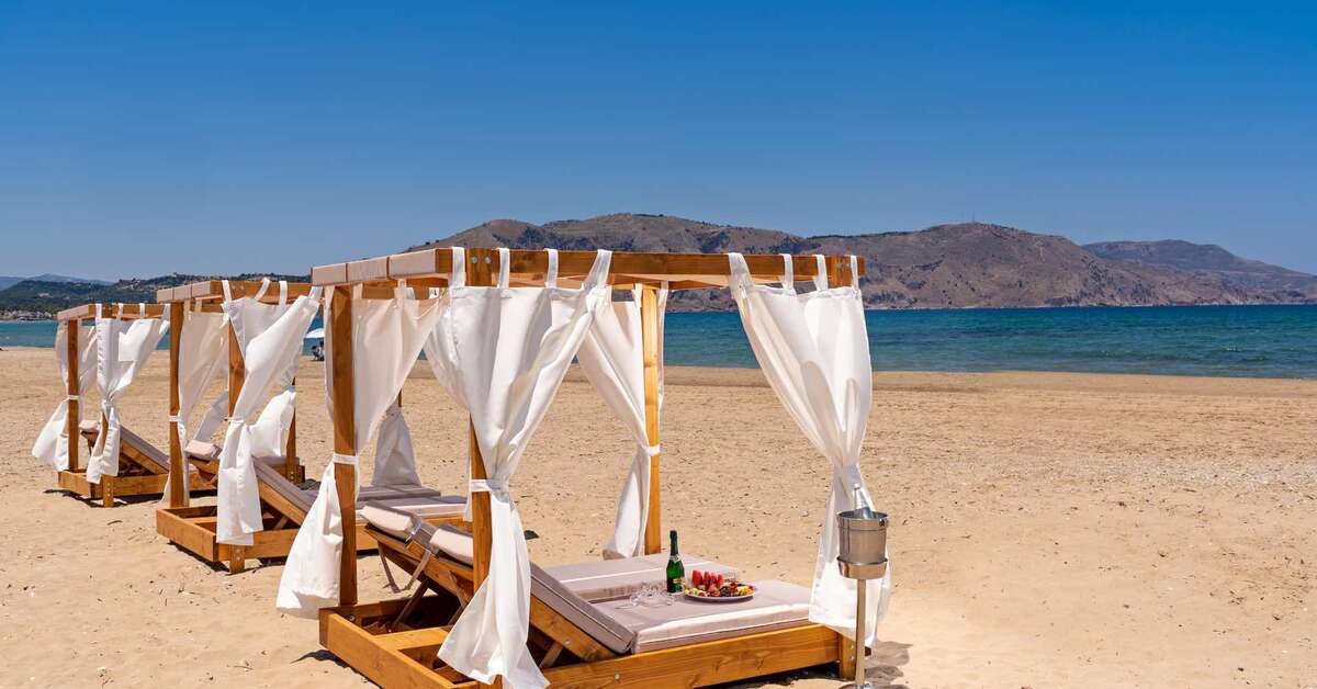 Ein Foto vom Strand beim Georgioupolis Suites
