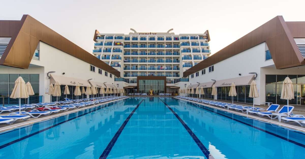 Een foto van het zwembad bij Sun Star Resort