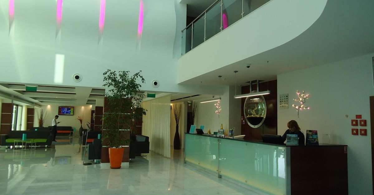Een foto van het interieur van Aquashow Park Hotel