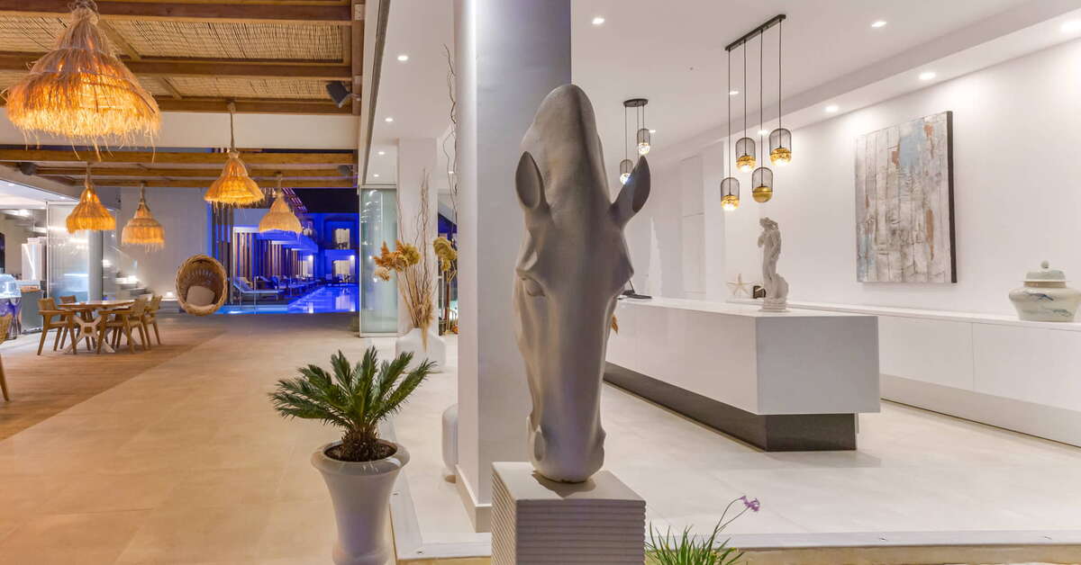 Een foto van het interieur van Galazio Beach Resort