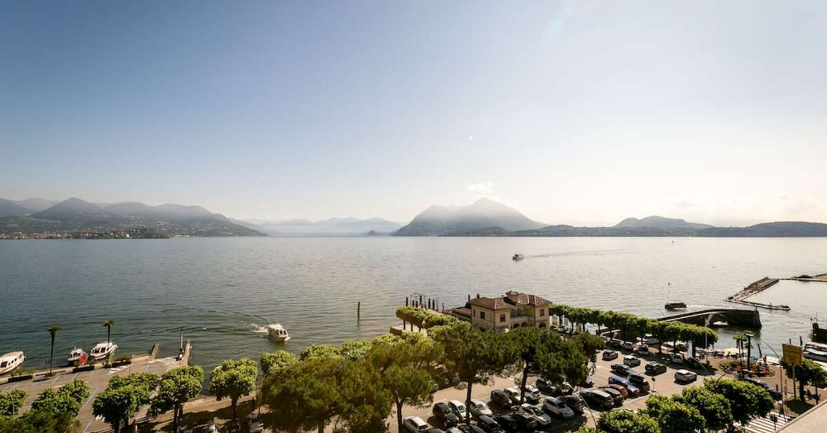 Een foto van de buitenkant van Hotel Milan Speranza au Lac