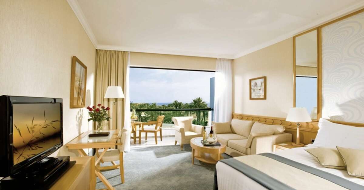 Een foto van Constantinou Bros Asimina Suites Hotel