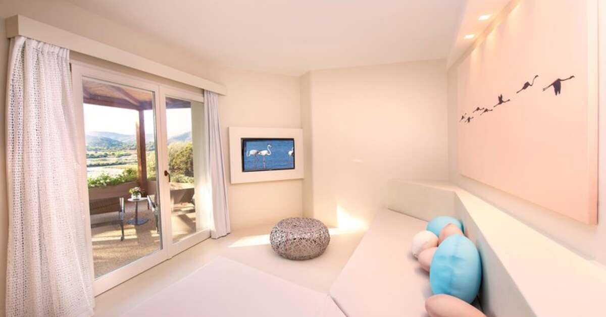 Een foto van Baia di Chia Resort Sardinia Curio Collection by Hilton