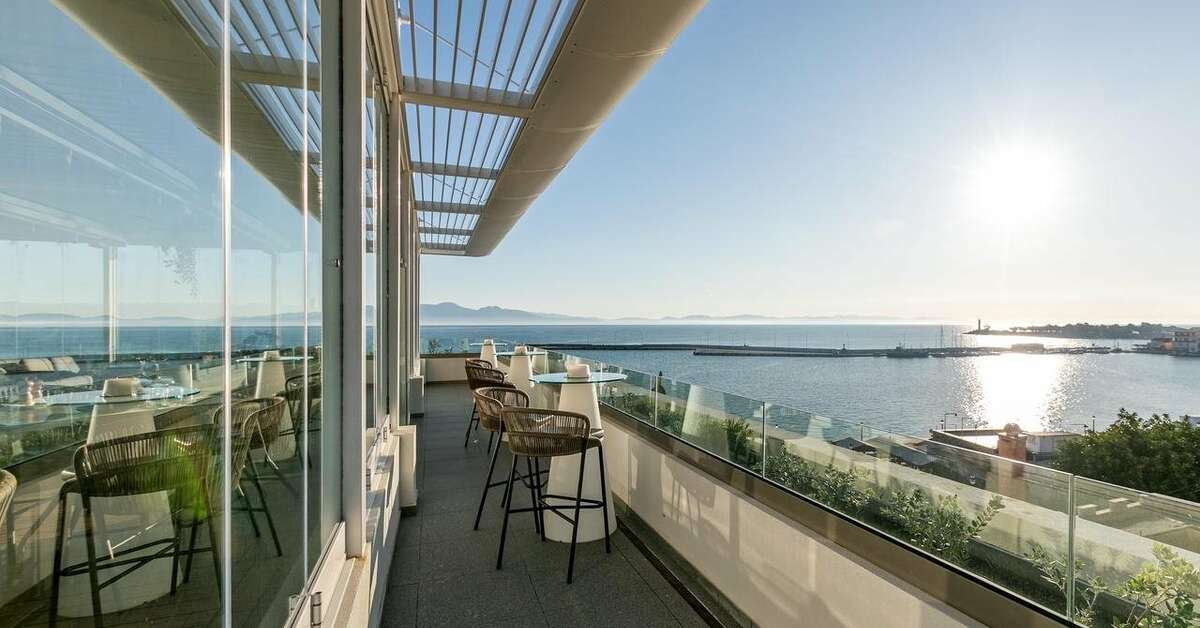 Een foto van het terras bij Las Hotel & Spa