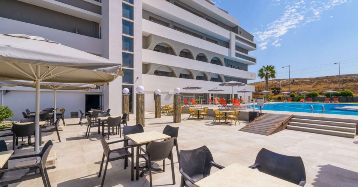 Een foto van het terras bij Vanisko Hotel