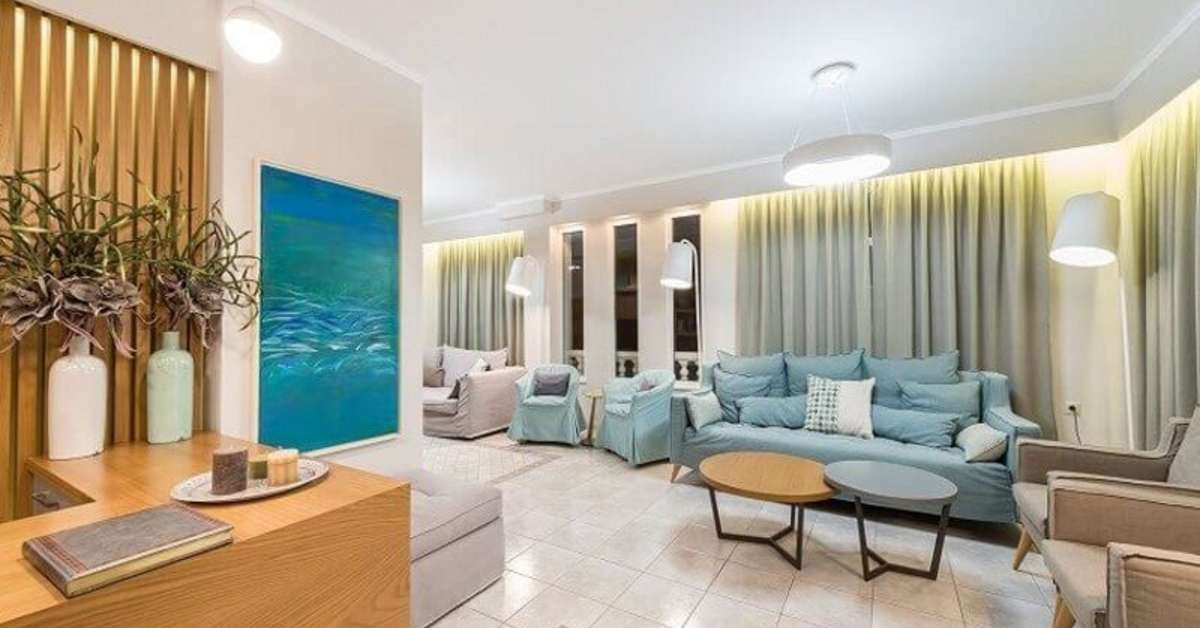 Een foto van het interieur van Natalie Hotel