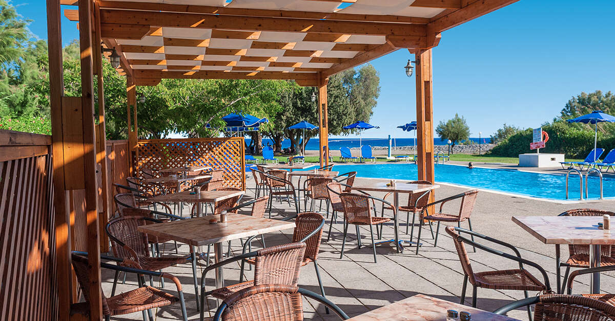 Ein Foto von der Terrasse im Stafilia Beach