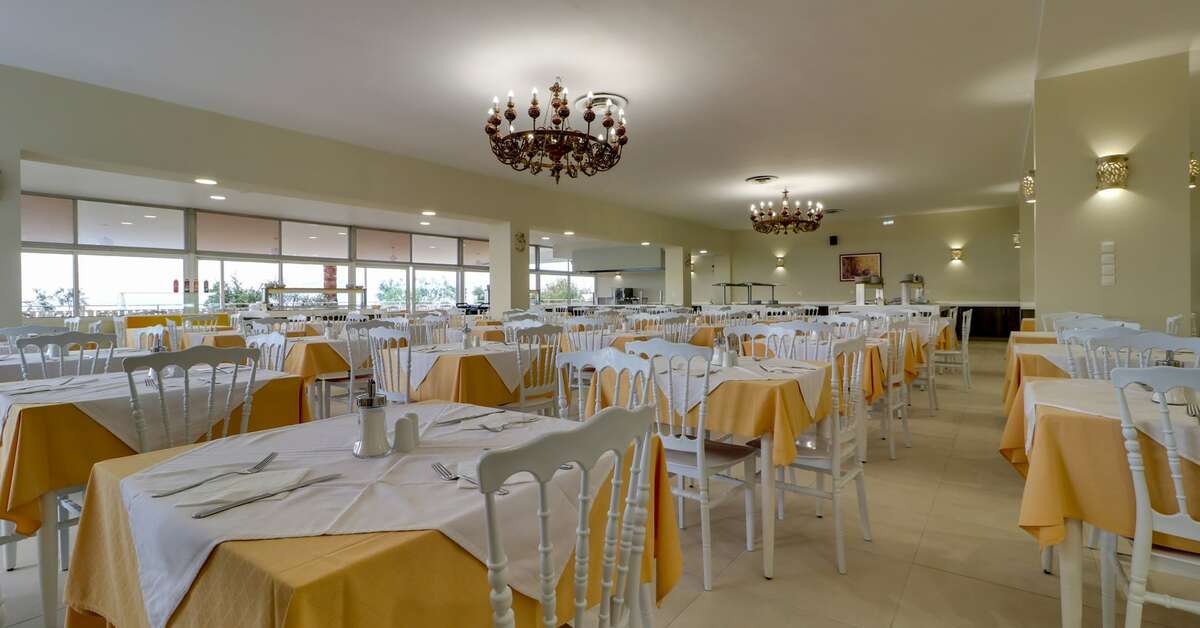 Een foto van de faciliteiten bij Calamos Beach Family Club Hotel