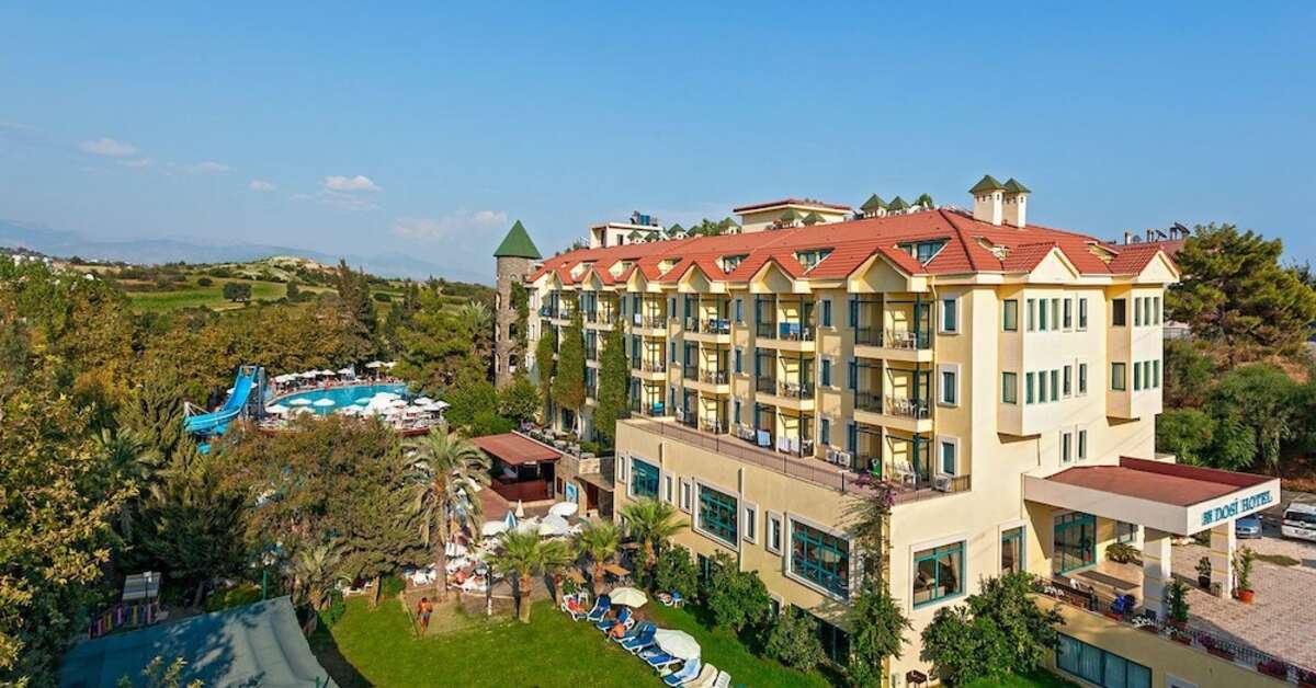 Een foto van de buitenkant van Hotel Dosi