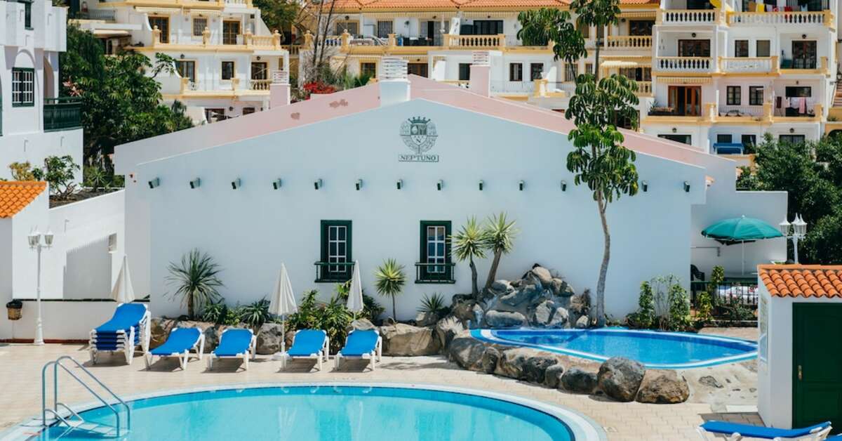 Een foto van het zwembad bij Aparthotel Neptuno