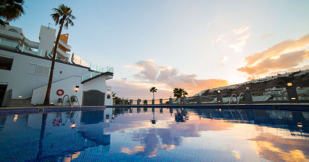 Een foto van het zwembad bij Cala D’Or Appartementen