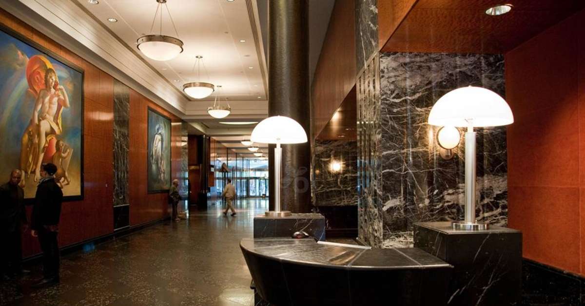 Een foto van het interieur van Millennium Broadway Hotel