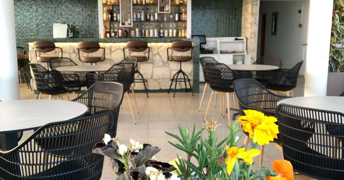 Een foto van Vrachia Beach Hotel & Suites