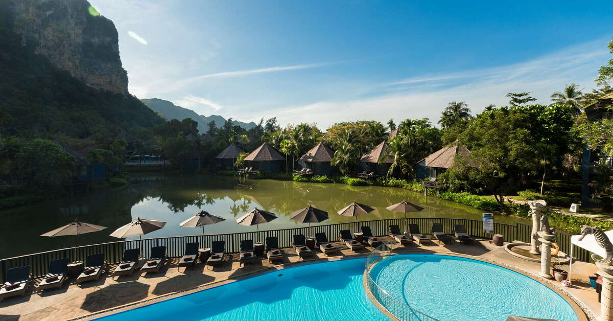 Ein Foto vom Pool im Hotel Peace Laguna Resort