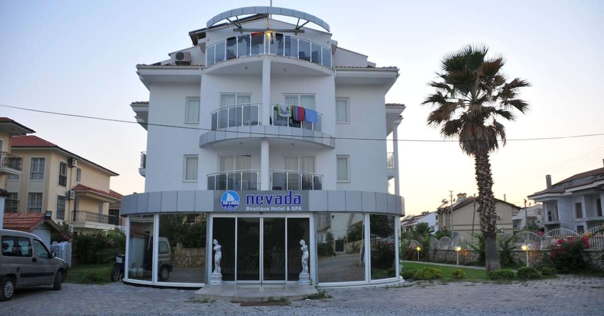 Een foto van de buitenkant van Nevada Hotel & Spa