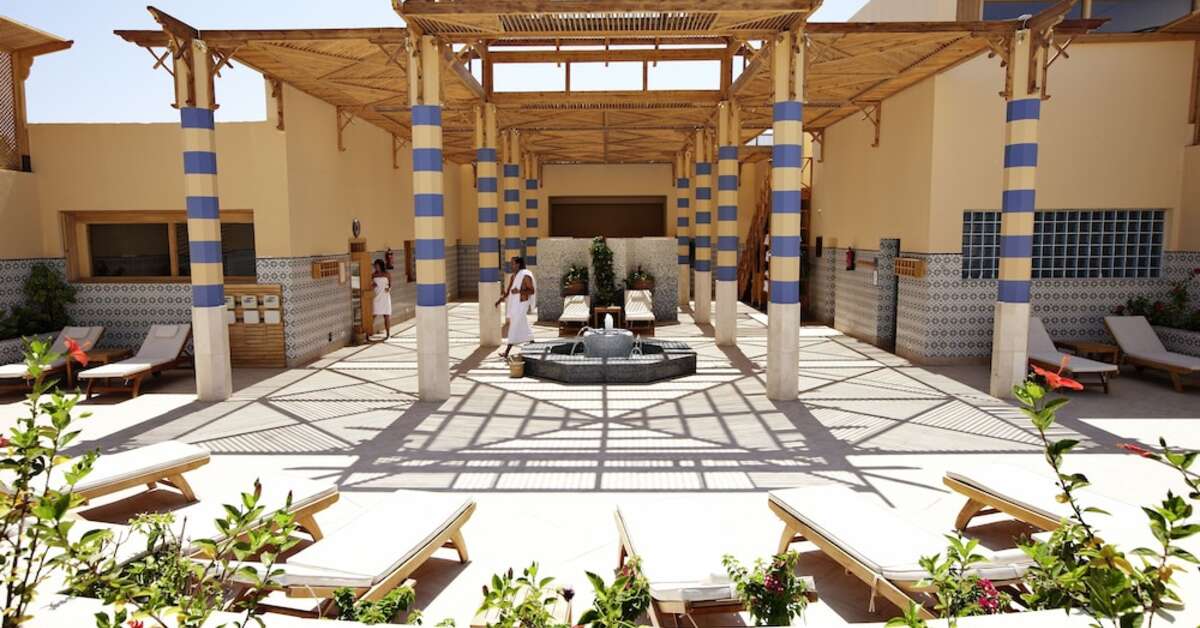 Een foto van het terras bij Robinson Club Soma Bay