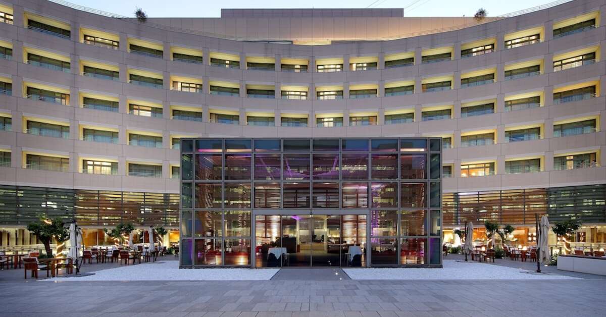 Een foto van de buitenkant van Eurostars Grand Marina Hotel