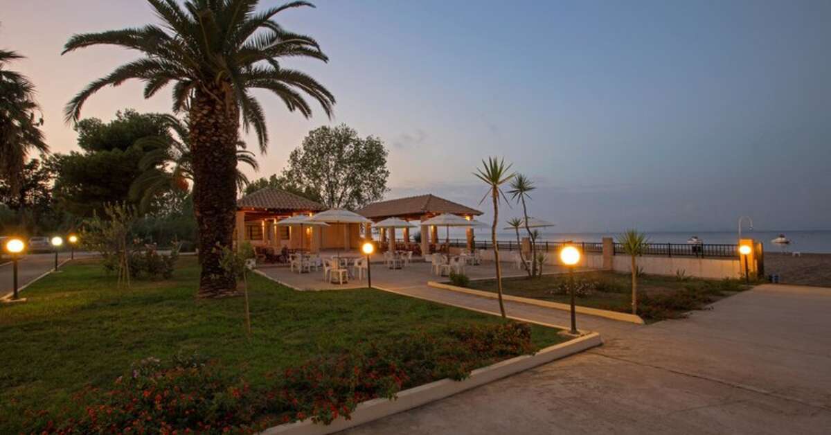 Een foto van de buitenkant van Island Beach Resort & Annex