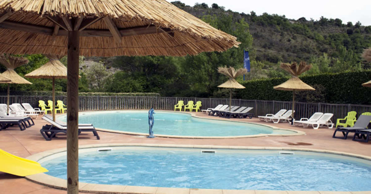 Een foto van het zwembad bij Camping Saint Amand