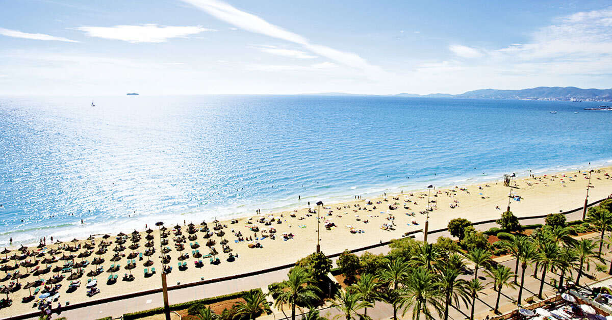 Een foto van het strand bij Allsun Hotel Riviera Playa