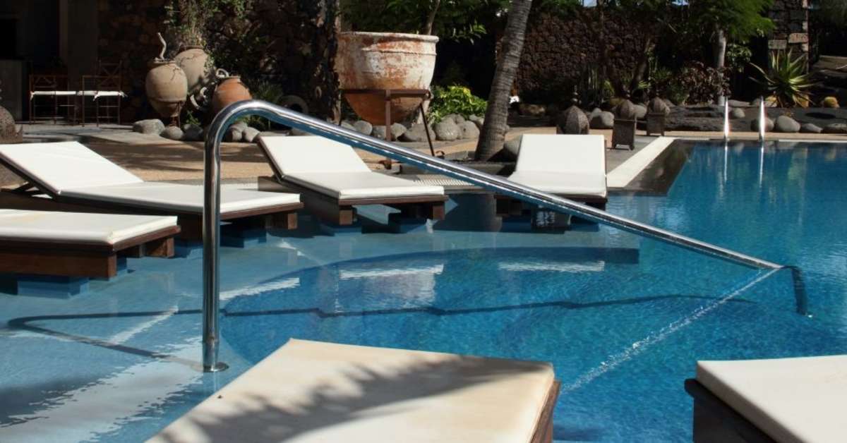 Een foto van het zwembad bij VIK Hotel San Antonio