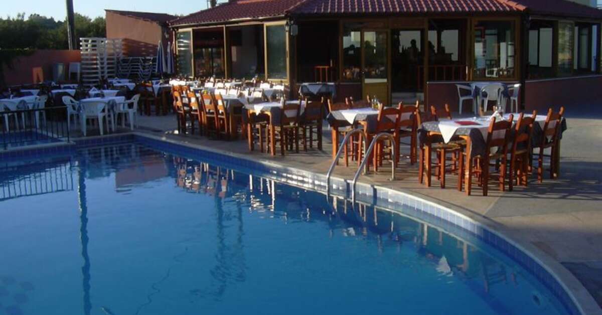 Ein Foto vom Pool im Camari Garden Hotel & Apartments