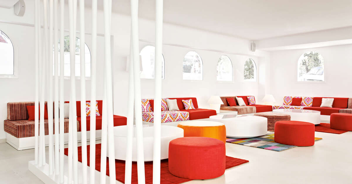 Een foto van het interieur van Grupotel Ibiza Beach Resort