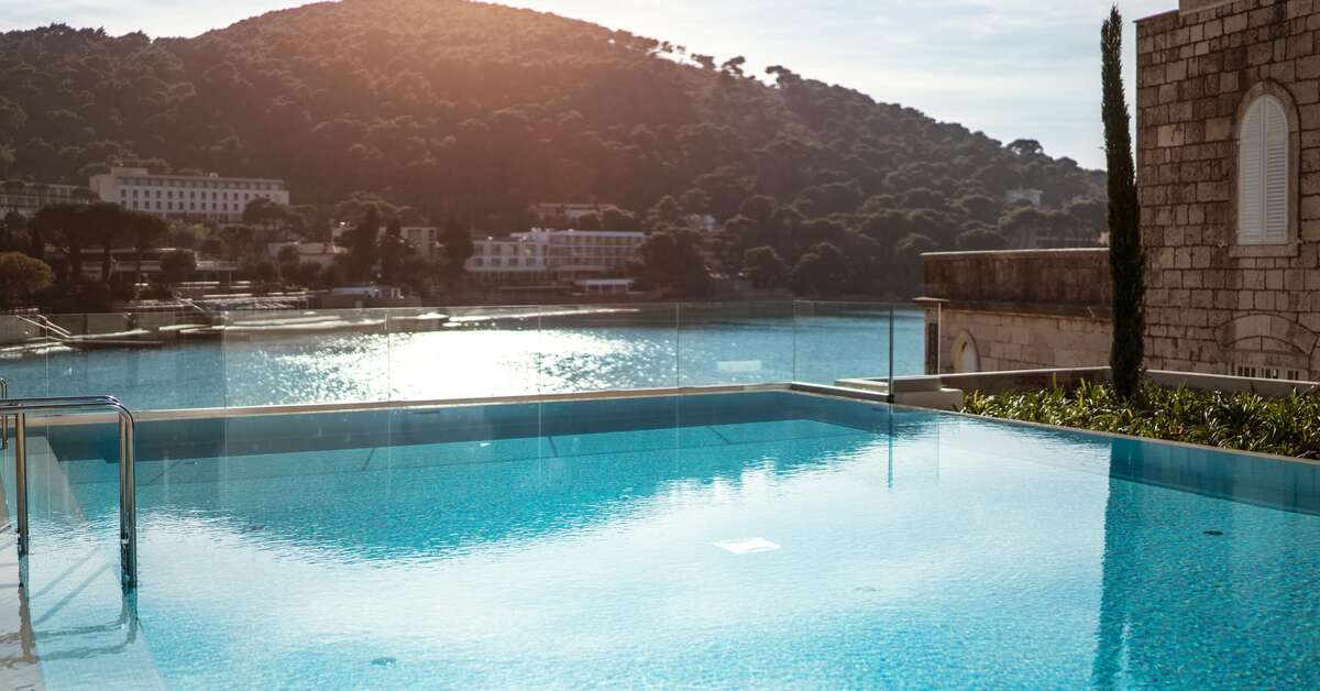 Een foto van het zwembad bij Hotel Kompas Dubrovnik