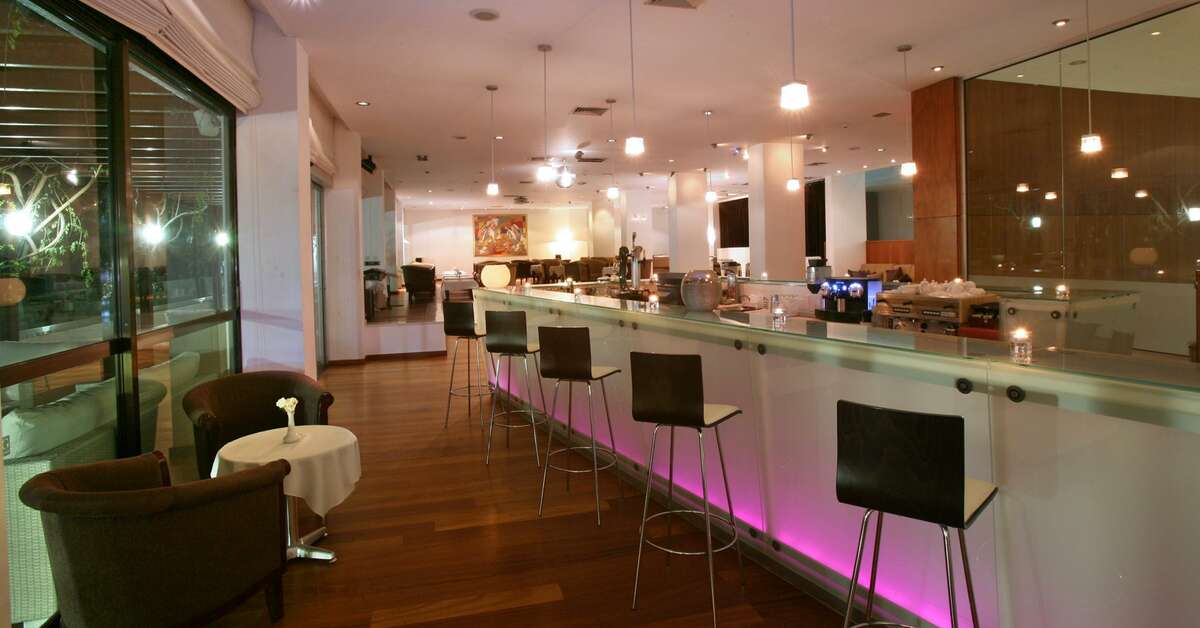 Een foto van de faciliteiten bij Grecian Sands Hotel