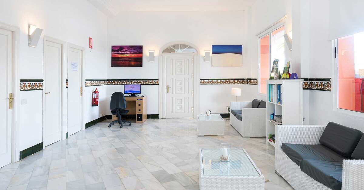 Een foto van het interieur van Globales Costa Tropical