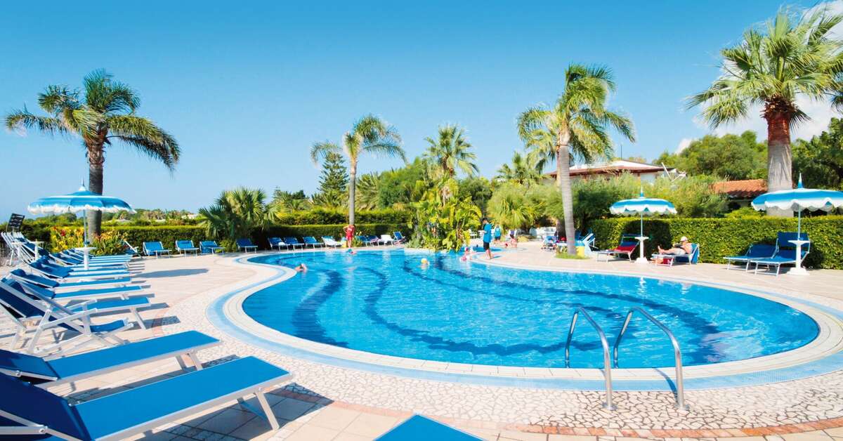 Een foto van het zwembad bij Tonicello Resort