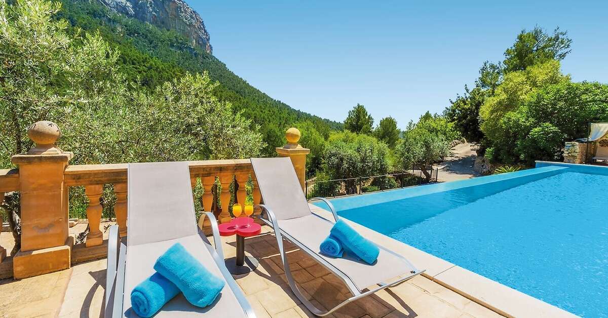 Een foto van het zwembad bij S'Olivaret Hotel Rural