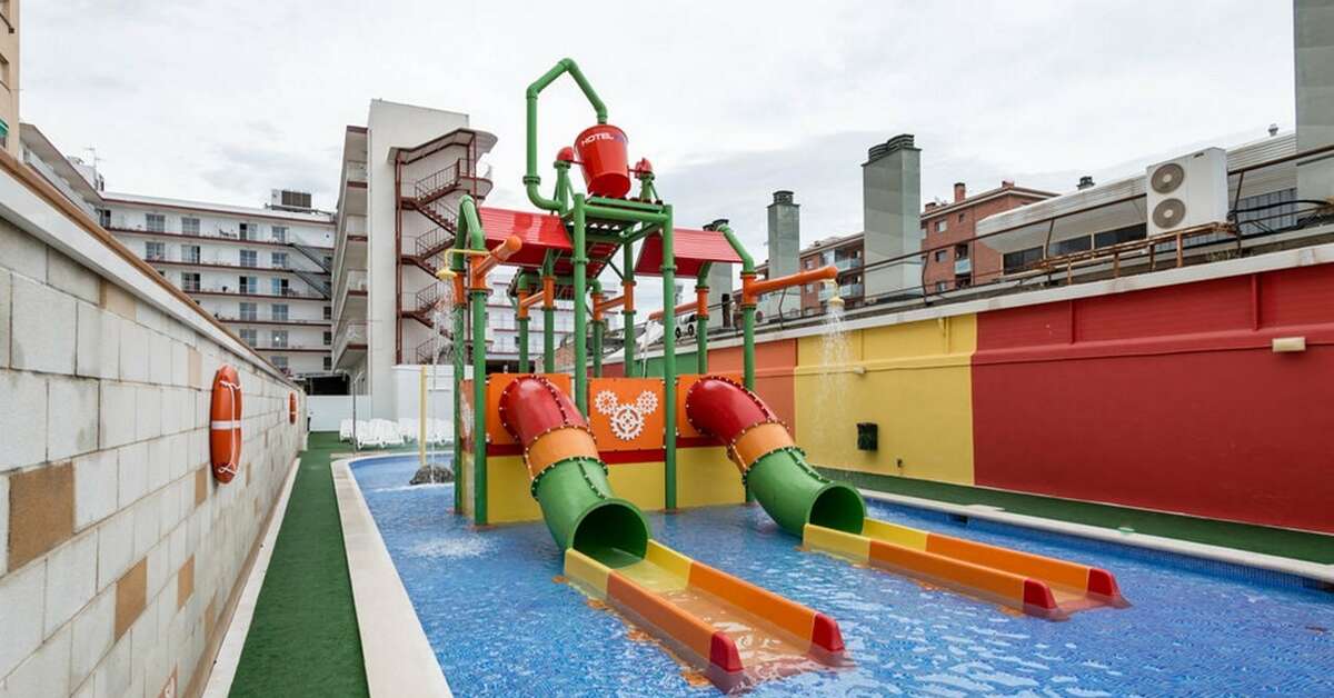 Een foto van het zwembad bij Hotel Papi