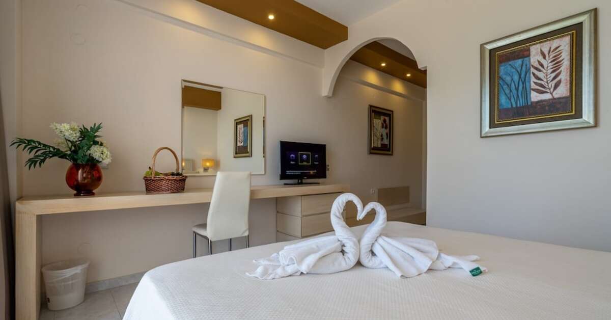 Een foto van Kamari Plus Hotel
