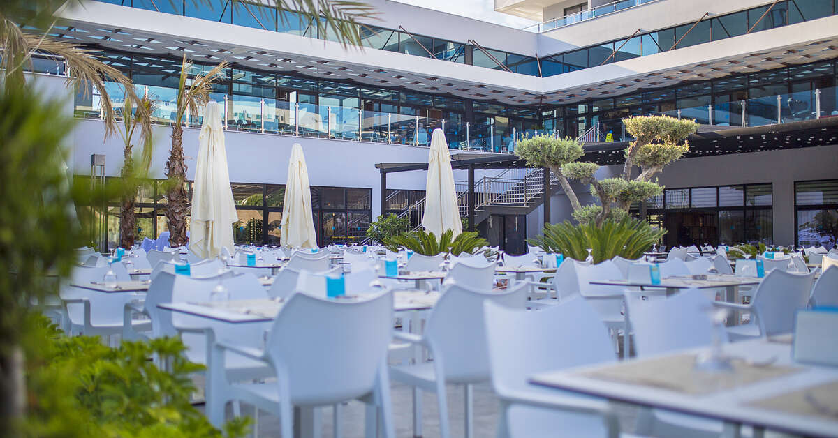 Ein Foto von der Terrasse im Numa Bay Exclusive Hotel