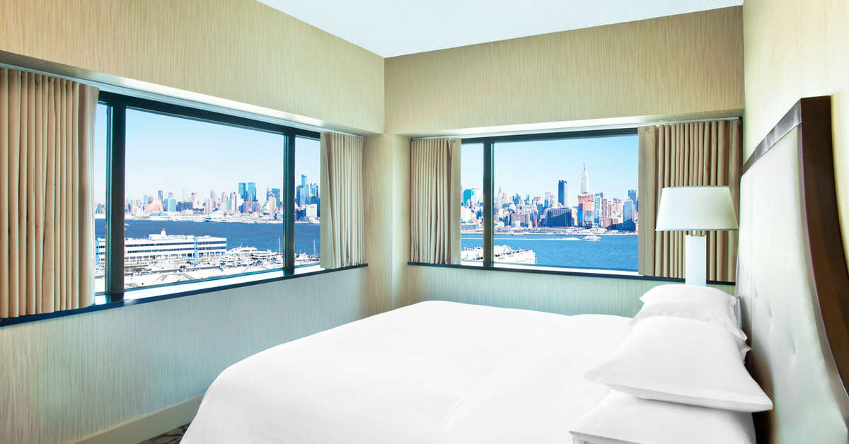 Een foto van een overzicht van Sheraton Lincoln Harbor Hotel