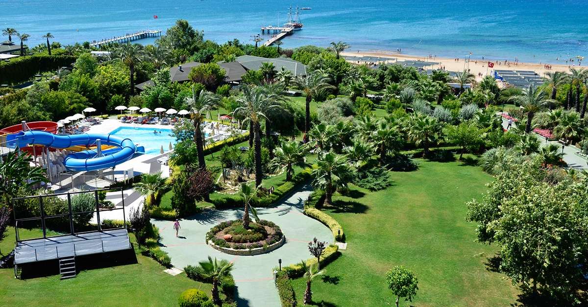 Ein Foto vom Pool im Trendy Aspendos Beach