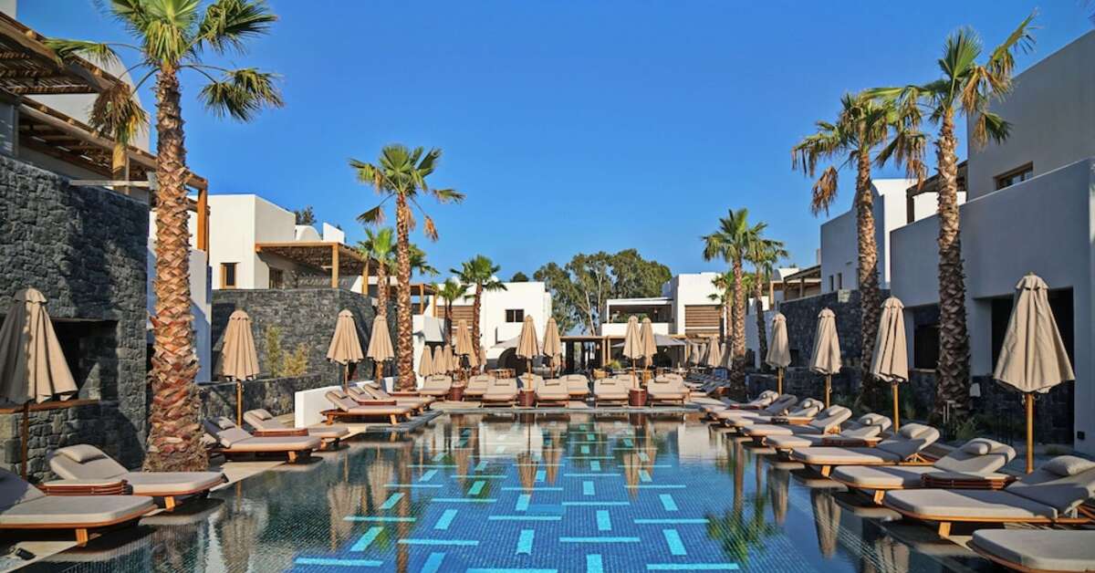 Een foto van het zwembad bij Raddison Blu Zaffron Resort