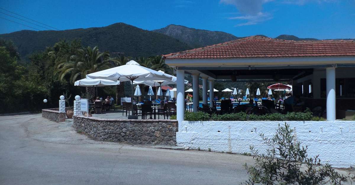 Een foto van de buitenkant van Hotel Yannis Corfu