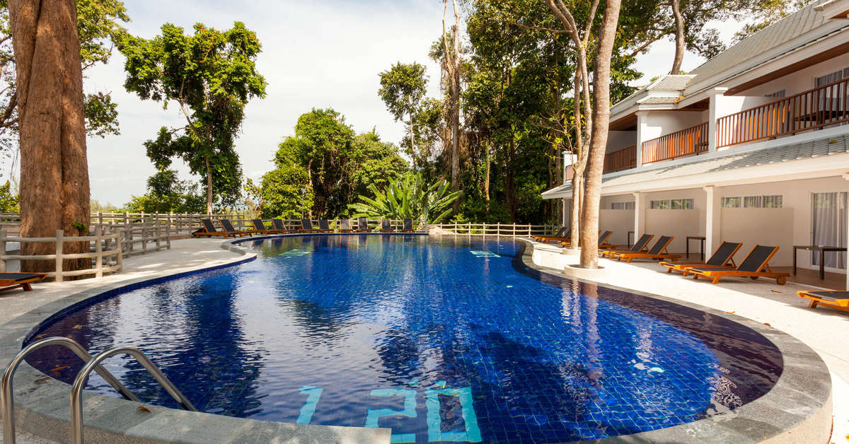 Een foto van het zwembad bij Sentido Khao Lak Resort