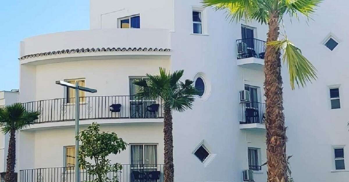 Ein Foto von der Außenansicht des Hotel Kristal